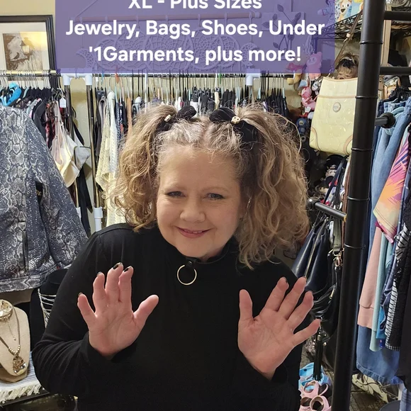 LIVE SHOW..LOW STARTS..XL to PLUS..JEWELRY, BAGS, SHOES, PLUS MORE!!! - Picture 1 of 1